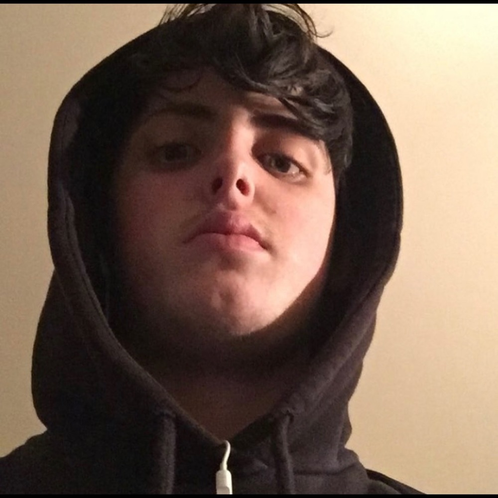 Meet your Posher, Adam